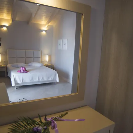 Lejlighedshotel Theodora 3*