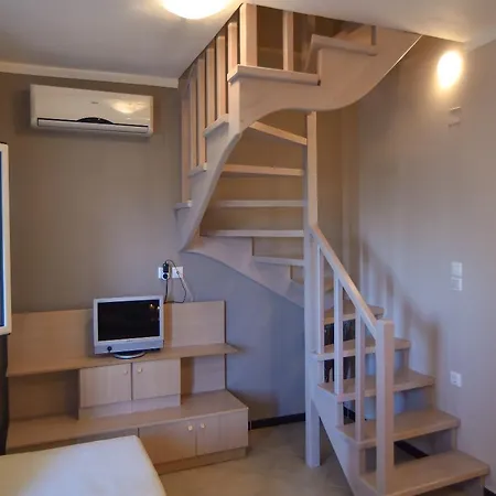 Lejlighedshotel Theodora 3*