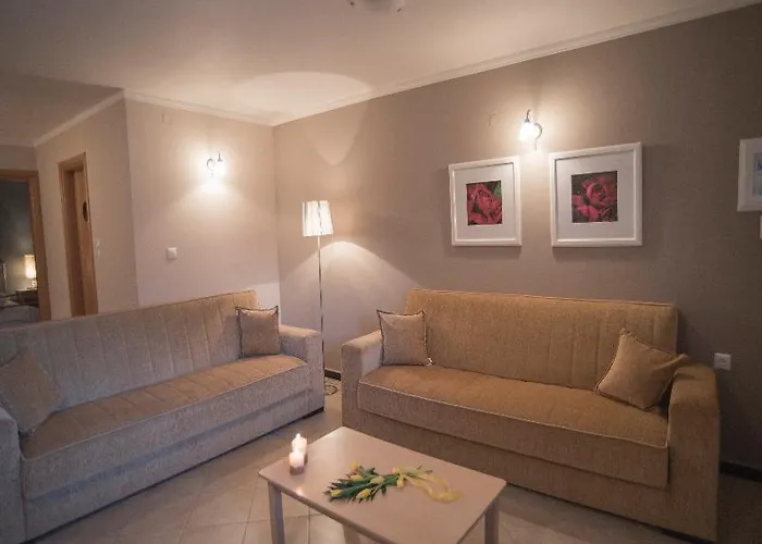 Theodora Apartahotel Nikiana