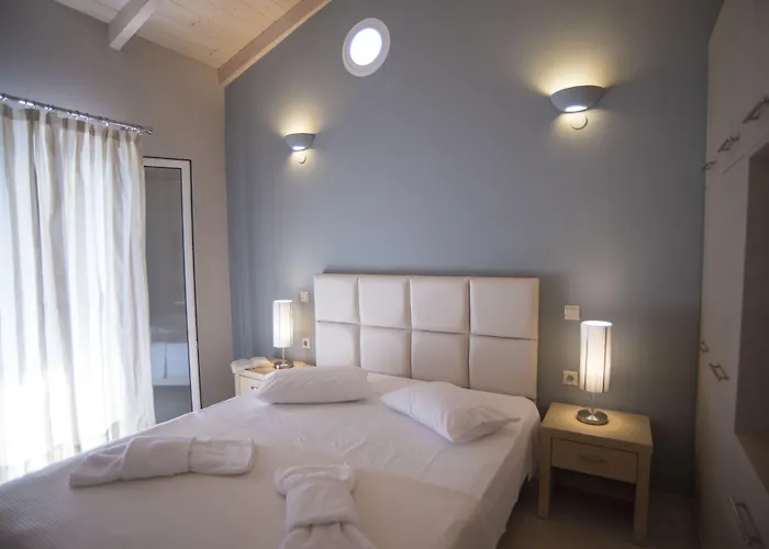 Theodora Apartahotel 3*