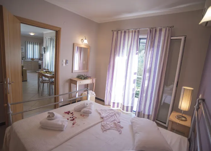 Theodora Apartahotel