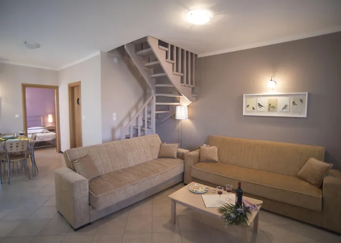 Apartahotel Theodora 3*