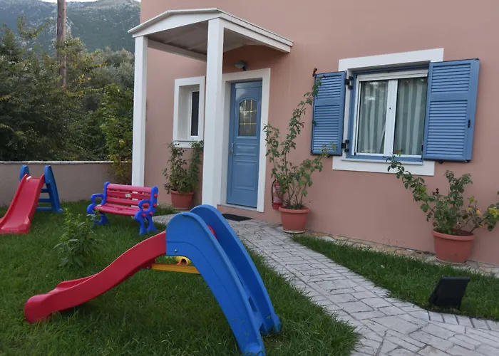 Theodora Apartahotel 3*