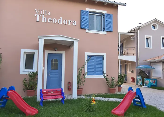 Theodora Apartahotel 3*