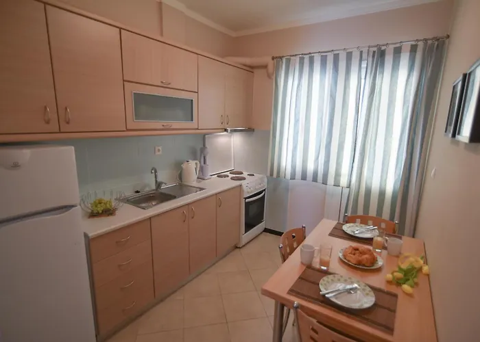 Theodora Apartahotel 3*