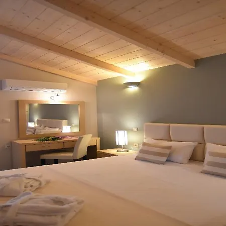 Hotel apartamentowy Theodora Nikiana