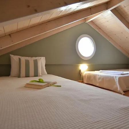 Hotel apartamentowy Theodora