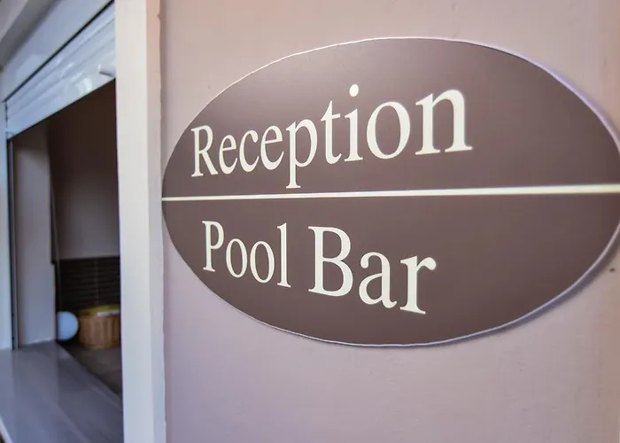 Апарт-отель Theodora 3*